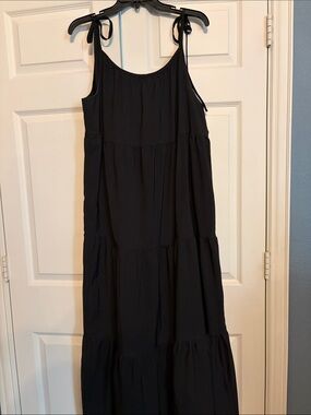 SHEIN Black Tie-Shoulder Tiered Maxi Dress